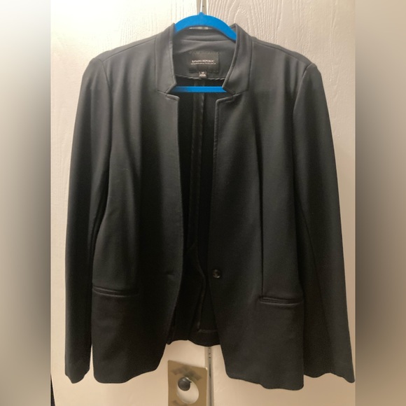 Banana Republic black blazer 12 - Picture 3 of 3